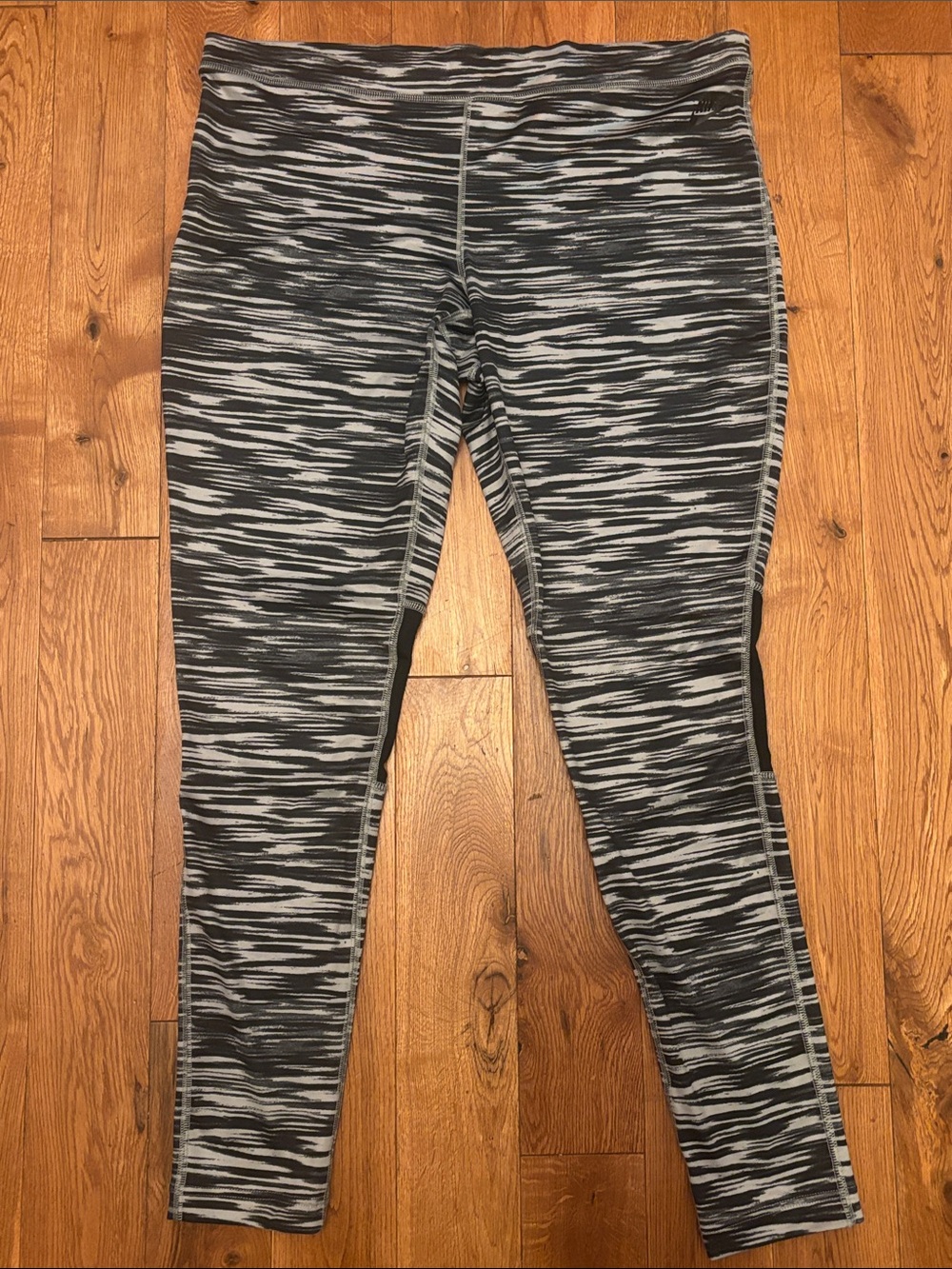 Nike Black & White Space-Dye Womens' Leggings